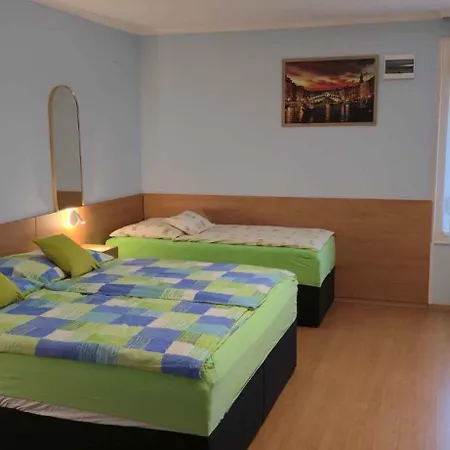 Siofok, Lake Balaton 4 * شيوفوك